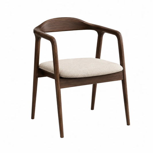 Silla de madera con cojín de lino beige